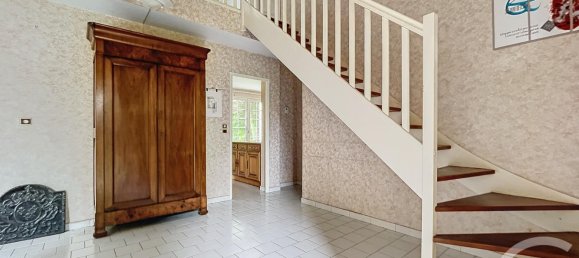 Замки и поместья с 4 спальнями в Сент-Андре-ле-Вержер, Франция № 257912 29