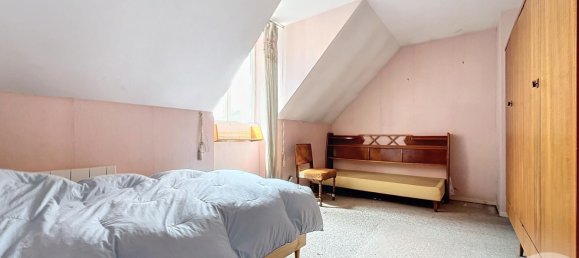 Замки и поместья с 4 спальнями в Сент-Андре-ле-Вержер, Франция № 257912 24