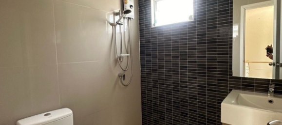 3 Schlafzimmer Haus in Phuket, Thailand, Nr. 72324 7