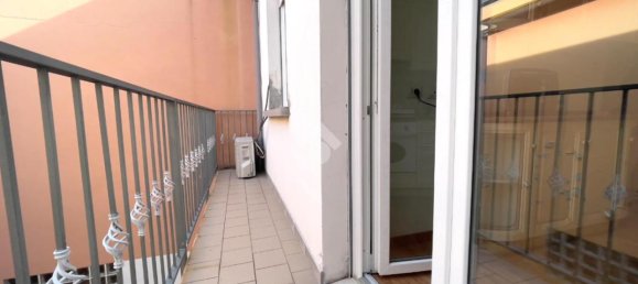 Дом с 3 комнатами в Римини, Италия № 16452 6