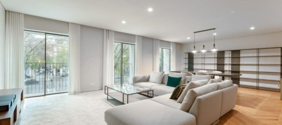 2 bedrooms Apartment in Lisbon, Portugal No. 118973 4