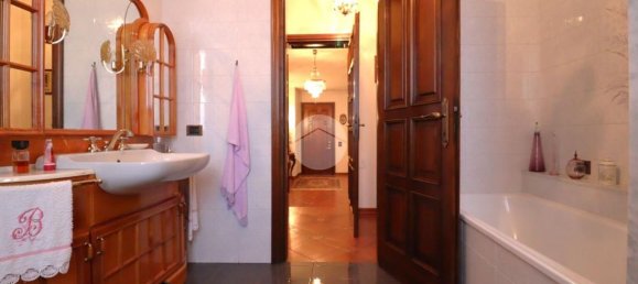 8-salle Villa à Mantua, Italy No. 314771 24