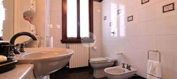 8-salle Villa à Mantua, Italy No. 314771 21