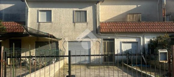 2 bedrooms Villa in Santi Cosma e Damiano, Italy No. 123002 3