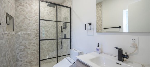 3 dormitorios villa en venta en Miami, Miami-Dade, Florida, USA № 614244 15