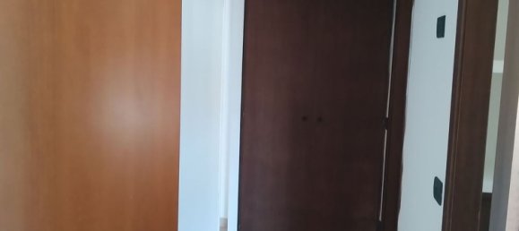 2-salle Appartement à Guidonia Montecelio, Italy No. 256354 5