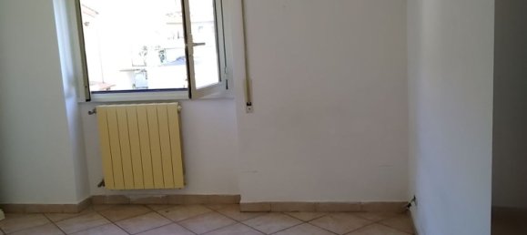 2-salle Appartement à Guidonia Montecelio, Italy No. 256354 20