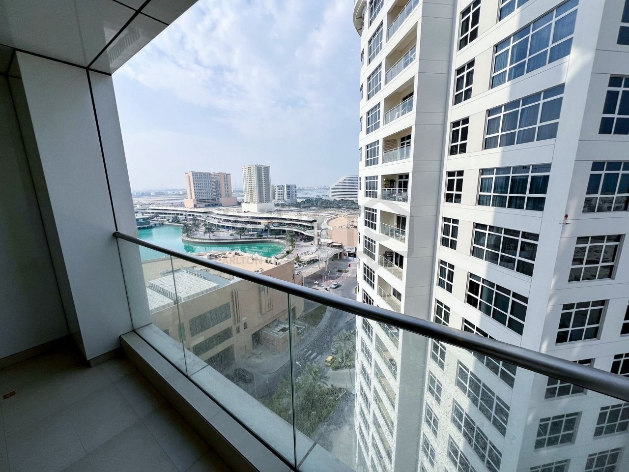 Квартира с 2 спальнями в Амвадж, Бахрейн № 189