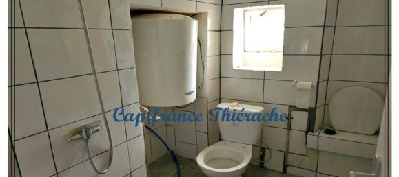 2 bedrooms House in Hirson, France No. 58919 3