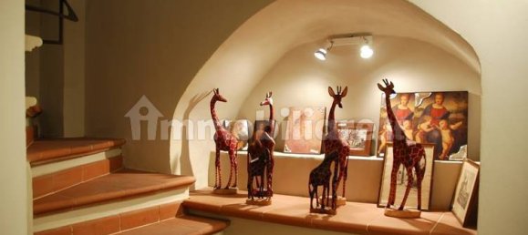 3 rooms Commercial property in Florence, Italy No. 128891 3