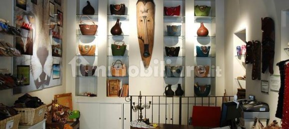 3 rooms Commercial property in Florence, Italy No. 128891 2