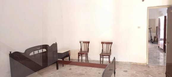 2-Zimmer Gewerbliche Immobilie in Bari, Italy, Nr. 22627 26