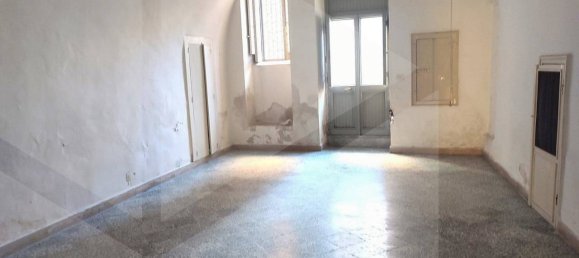 2-Zimmer Gewerbliche Immobilie in Bari, Italy, Nr. 22627 12