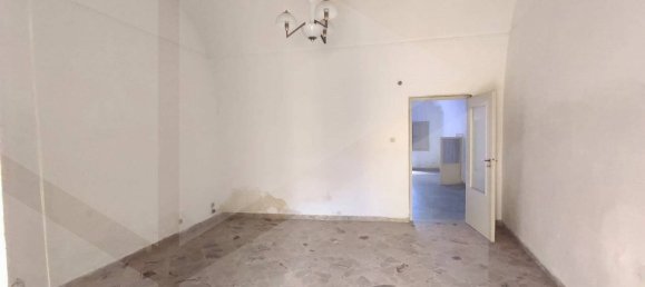 2-Zimmer Gewerbliche Immobilie in Bari, Italy, Nr. 22627 18