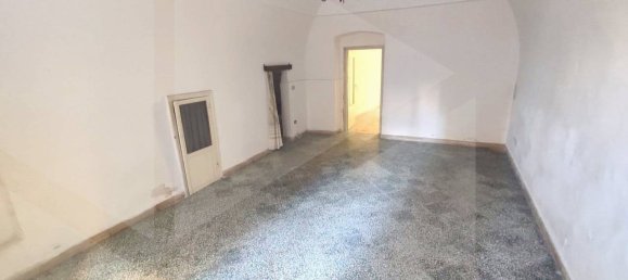 2-Zimmer Gewerbliche Immobilie in Bari, Italy, Nr. 22627 9