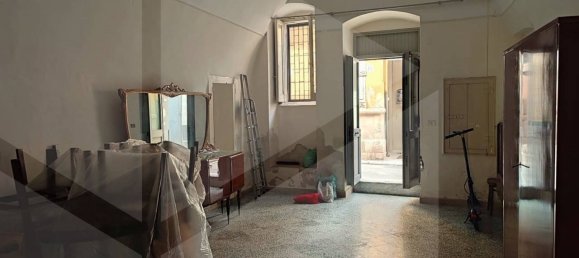 2-Zimmer Gewerbliche Immobilie in Bari, Italy, Nr. 22627 20