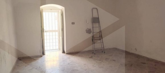 2-Zimmer Gewerbliche Immobilie in Bari, Italy, Nr. 22627 11