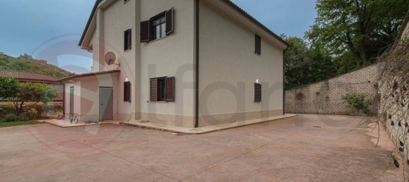 20-Zimmer Villa in Roccasecca, Italy, Nr. 87543 35