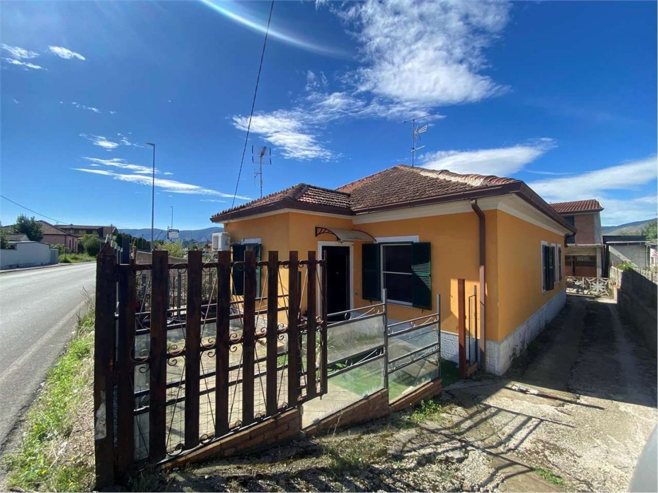 4غرفة منزل في Ceccano, Italy رقم 293238