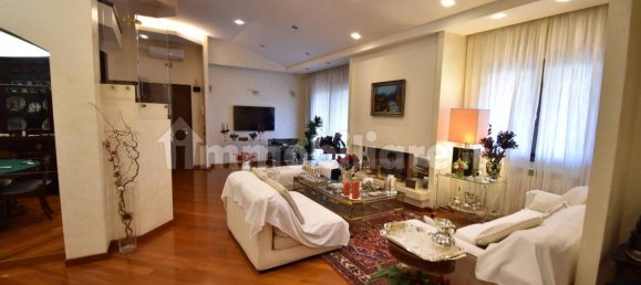 3 غرف نوم شقة في Rome, Italy رقم 350579 15