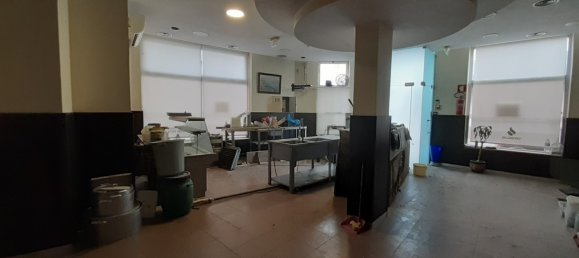 104m² Commercial property in Povoa de Varzim, Portugal No. 82732 2