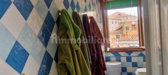 3 bedrooms House in Venice, Italy No. 359367 3