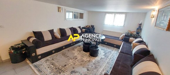 Casa de 3 dormitorios en Bezons, France No. 182060 4