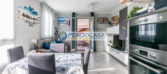 Apartamento de 3 habitaciónes en Monza, Italy No. 38925 58