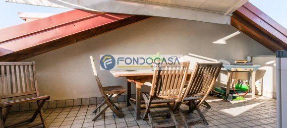 Apartamento de 3 habitaciónes en Monza, Italy No. 38925 9