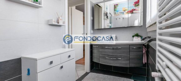 Apartamento de 3 habitaciónes en Monza, Italy No. 38925 75