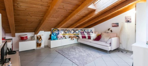 Apartamento de 3 habitaciónes en Monza, Italy No. 38925 92