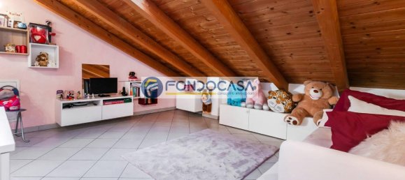 Apartamento de 3 habitaciónes en Monza, Italy No. 38925 137