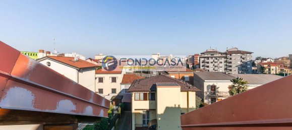 Apartamento de 3 habitaciónes en Monza, Italy No. 38925 135