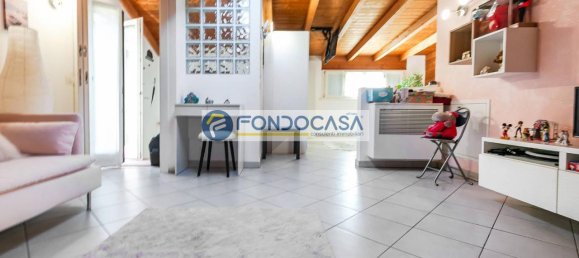 Apartamento de 3 habitaciónes en Monza, Italy No. 38925 130