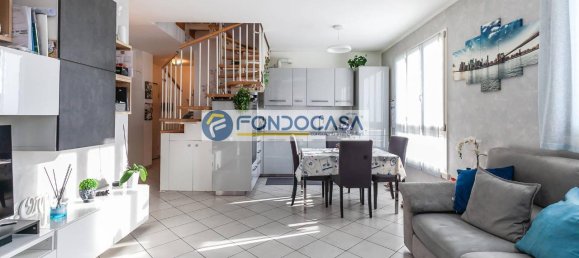 Apartamento de 3 habitaciónes en Monza, Italy No. 38925 71