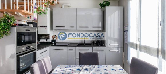 Apartamento de 3 habitaciónes en Monza, Italy No. 38925 65