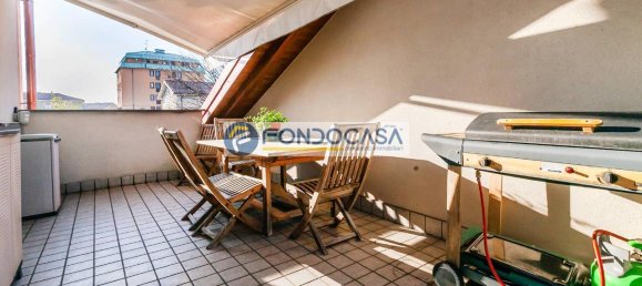 Apartamento de 3 habitaciónes en Monza, Italy No. 38925 7