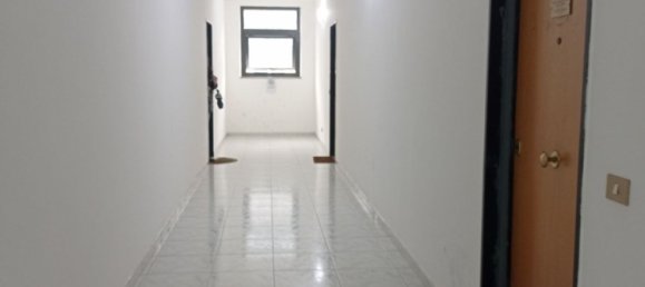 190m² Office in Naples, Italy No. 110343 2