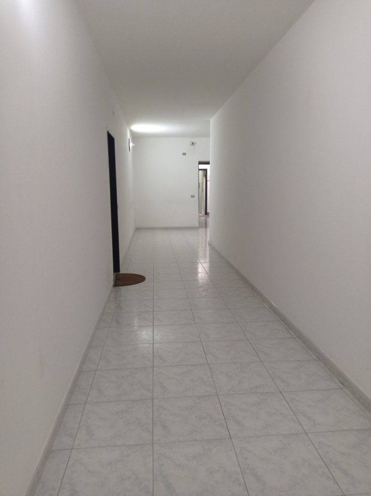 190m² Office in Naples, Italy No. 110343