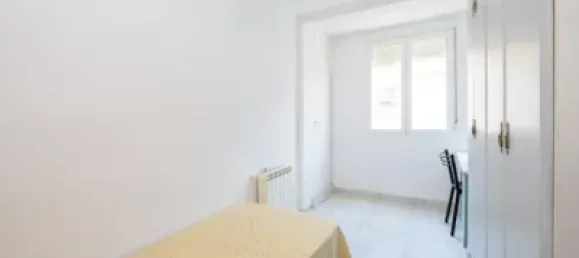 Apartamento de 4 dormitorios en Granada, Spain No. 179910 27