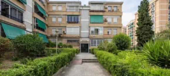 Apartamento de 4 dormitorios en Granada, Spain No. 179910 2