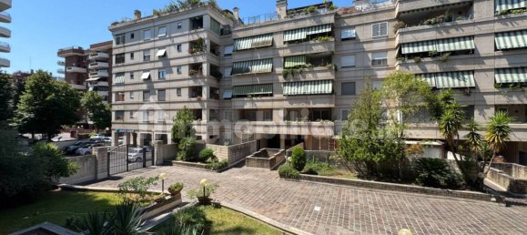 3 bedrooms Apartment in Rome, Italy No. 333604 32