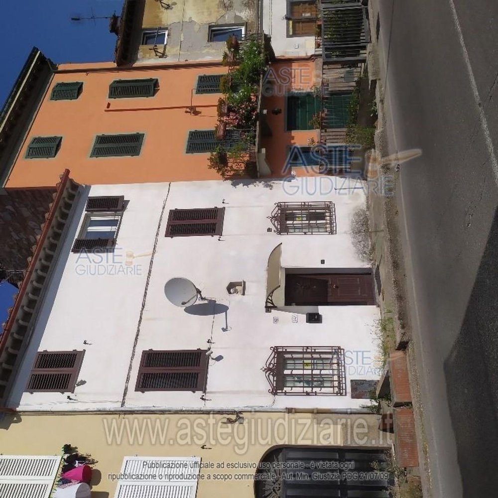 7-Zimmer Wohnung in Lucca, Italy, Nr. 189351