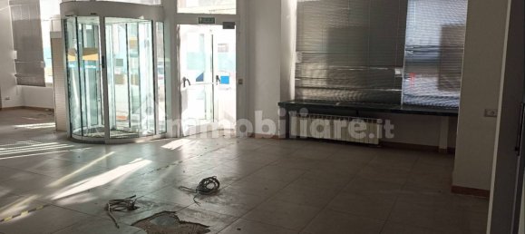 3 rooms Commercial property in Turin, Italy No. 165406 17