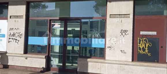 3 rooms Commercial property in Turin, Italy No. 165406 28