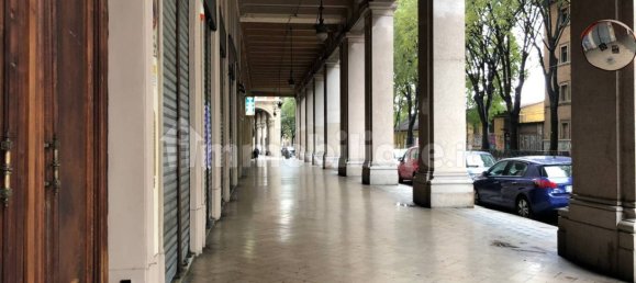 3 rooms Commercial property in Turin, Italy No. 165406 13