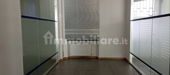 3 rooms Commercial property in Turin, Italy No. 165406 37