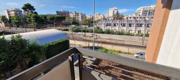 Apartamento de 4 dormitorios en Trani, Italy No. 342955 47