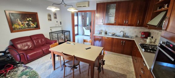 Apartamento de 4 dormitorios en Trani, Italy No. 342955 24