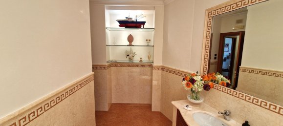 Apartamento de 4 dormitorios en Trani, Italy No. 342955 81